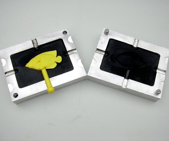 耐久性のある高級プラスチック製の 模具部品で 生産力を高めましょう